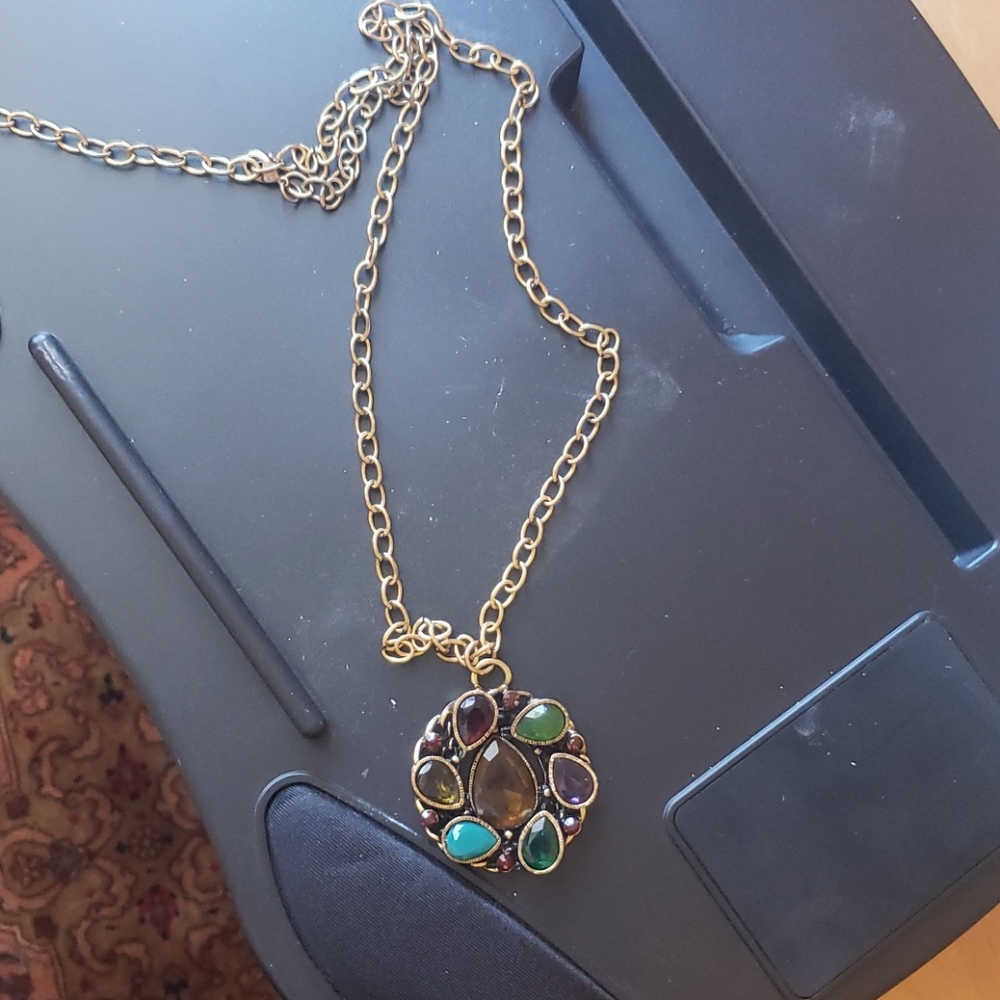 Multi color necklace